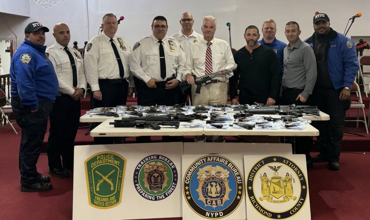 Strong partnerships start with cooperation and collaboration, just as we do with our partner, @StatenIslandDA. Working closely w/ @NYPDCommAffairs, we removed over 80 firearms. Our newest FTU officers were a big part of getting the word out and connecting w/ the community.
