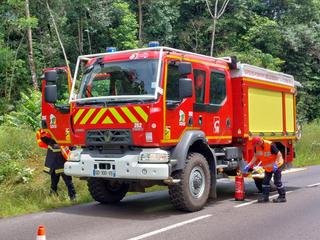 # Intervention
Date et heure : 19 Mai 2024 vers 11h30
Motif de l'appel : AVP RN2 Secteur de Régina) entre deux véhicules légers au kilomètre 100, faisant plusieurs victimes et entraînant des déversements. Trois d'entre eux sont en urgence absolue.