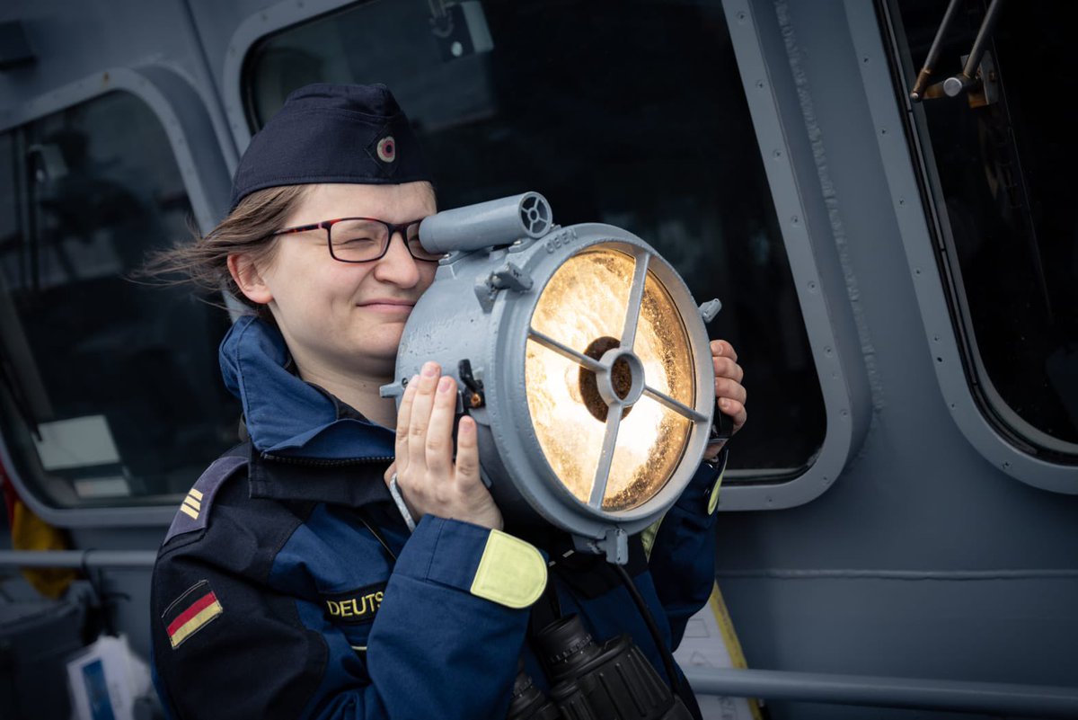 Nach zwei anspruchsvollen Wochen auf See haben #Fregatte MECKLENBURG-VORPOMMERN & #Betriebsstofftransporter RHÖN der #EF2 das #NATO-Manöver DYNAMIC MONGOOSE erfolgreich beendet. Neben zahlreichen operativen Serials im Bereich der #UBoot-Jagd wurde auch die #Seemannschaft beübt.