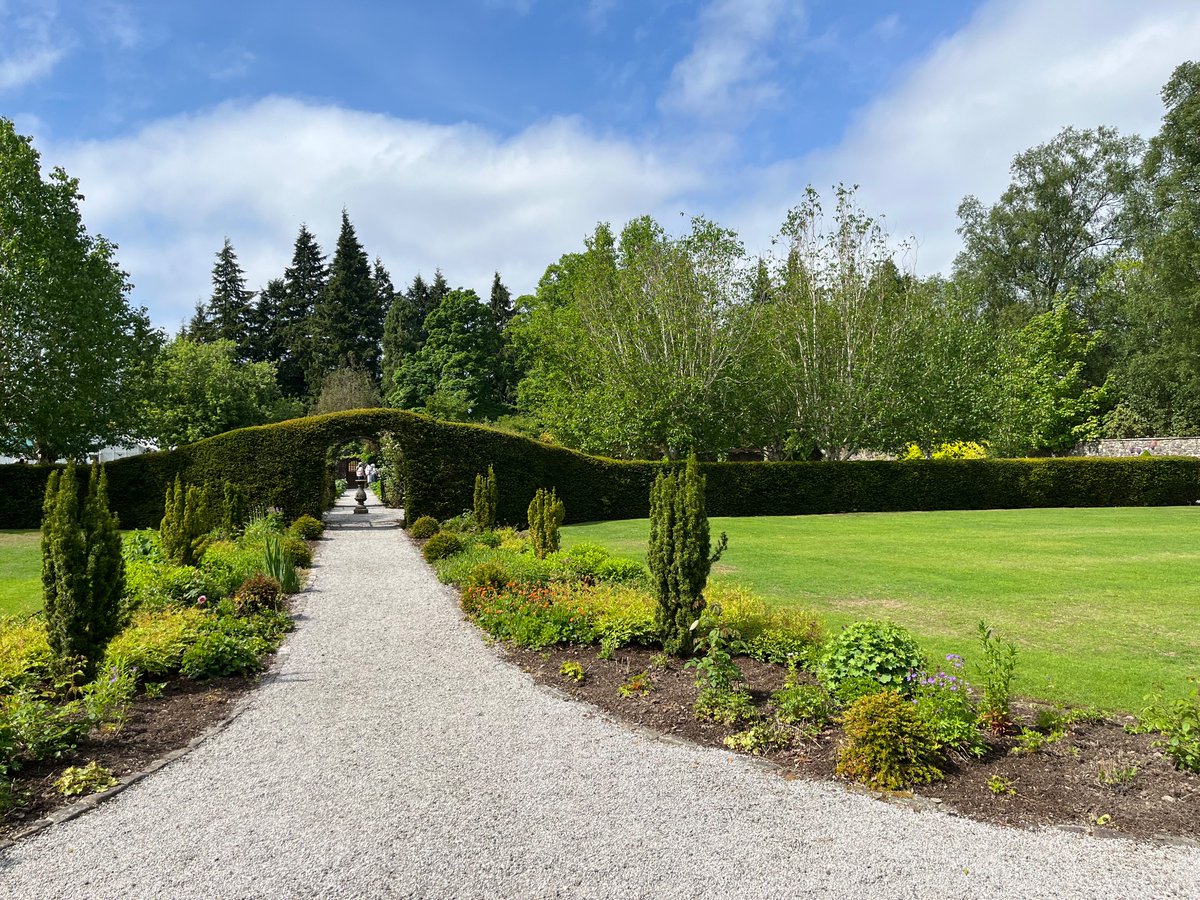 WdcLocal's tweet image. Lovely day at the Scotland’s Gardens open day at Ross Priory. The young plunter (plant hunter) enjoyed himself.