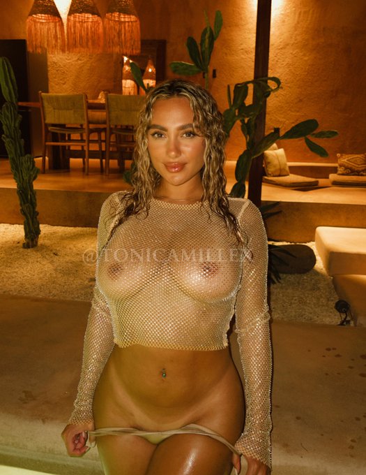 Pull my panties down... https://t.co/PMRdMt797R