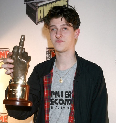 Jamie T with his NME award