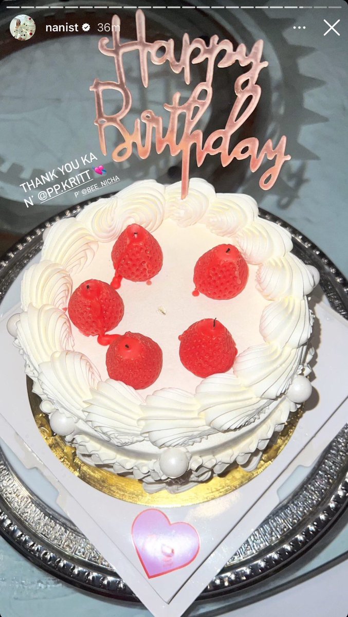 awww pp sent a cake to k’nanist (the stylist that styled pp for Ooh!) for her birthday 🥹 so cuteee 🥹🎂

#ppkritt