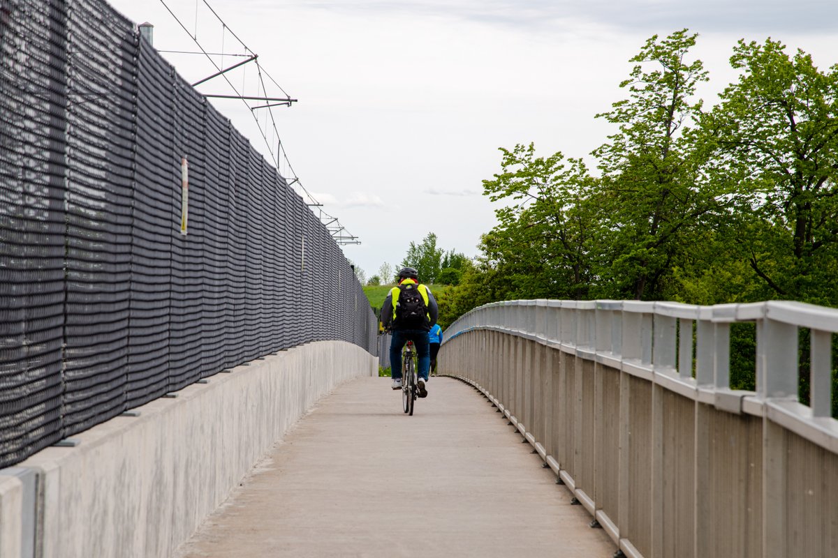 Do you know an individual or organization whose contributions towards cycling in Ottawa deserves recognition? Nominations are open until Friday, May 31 for the Bruce Timmermans Cycling Awards. bit.ly/3QON9kA