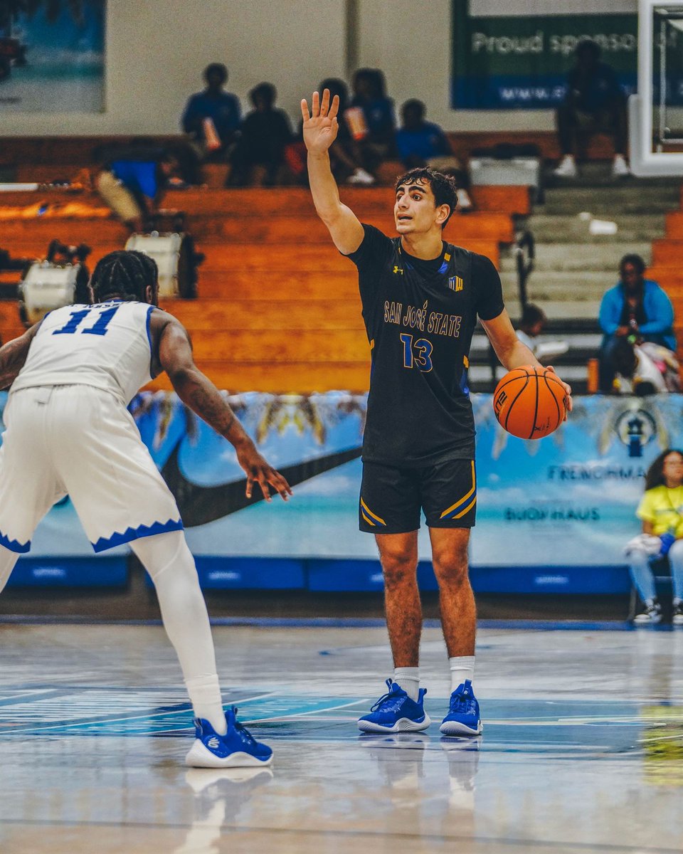 Solobasket.com (@solobasketcom) on Twitter photo 📰 Entrevista Solobasket
Hablamos con Álvaro Cárdenas (<a href="/7Alvaroct/">Álvaro Cárdenas</a>) de su llegada a Boise State (<a href="/BroncoSportsMBB/">Boise State MBB</a>) para su año senior
🗣️ "Crecer, guiar a Boise a la victoria en el Madness y luchar por tus sueños NBA"
🖊️ <a href="/CarlosToribio04/">Carles Toribio Gómez</a>
Entrevista ⬇️
solobasket.com/ncaa/entrevist… 📰 Entrevista Solobasket
Hablamos con Álvaro Cárdenas (<a href="/7Alvaroct/">Álvaro Cárdenas</a>) de su llegada a Boise State (<a href="/BroncoSportsMBB/">Boise State MBB</a>) para su año senior
🗣️ "Crecer, guiar a Boise a la victoria en el Madness y luchar por tus sueños NBA"
🖊️ <a href="/CarlosToribio04/">Carles Toribio Gómez</a>
Entrevista ⬇️
solobasket.com/ncaa/entrevist…