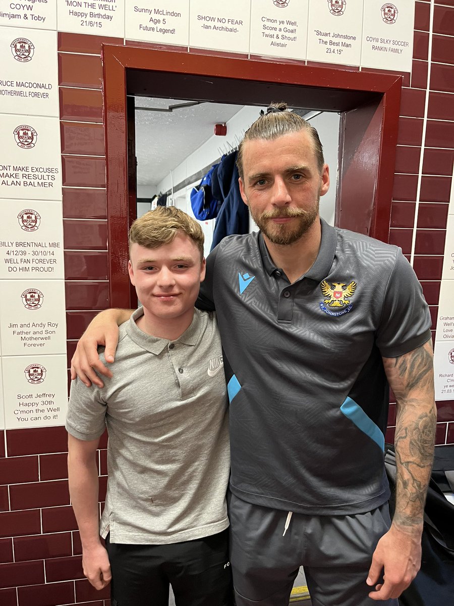 GDunc5's tweet image. Great day out in the Motherwell hospitality made all the better by Sam meeting assist king Graham Carey after the game. Another season in the top flight - well done @StJohnstone 👏🏻