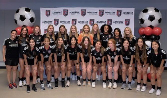 Our seniors play their final @LonestarSC club game today at 2pm at The Woodlands vs @HTXSoccer #wearelonestar Good luck to our juniors next year: KB, Sadie and Sid!