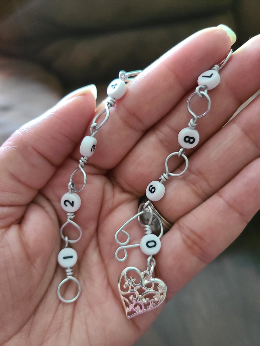 TinaLRoman's tweet image. Made the cutest row counters for my next knitting project! 🧶✨ They’re perfect for keeping track and avoiding stitch mix-ups. Any guesses on what I’m making next? Drop them below! 🤪 #KnitWithLove #CraftyMoments #KnittingFun