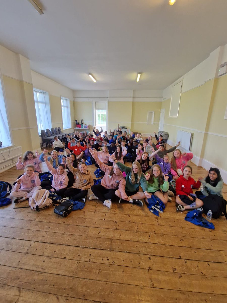 We're here!!! 🏝 We are on the Island! We have arrived at Winchester House! Just having a talk about the house and the rules and then will be off for our roast dinner!
#IOWSTMCPS2024