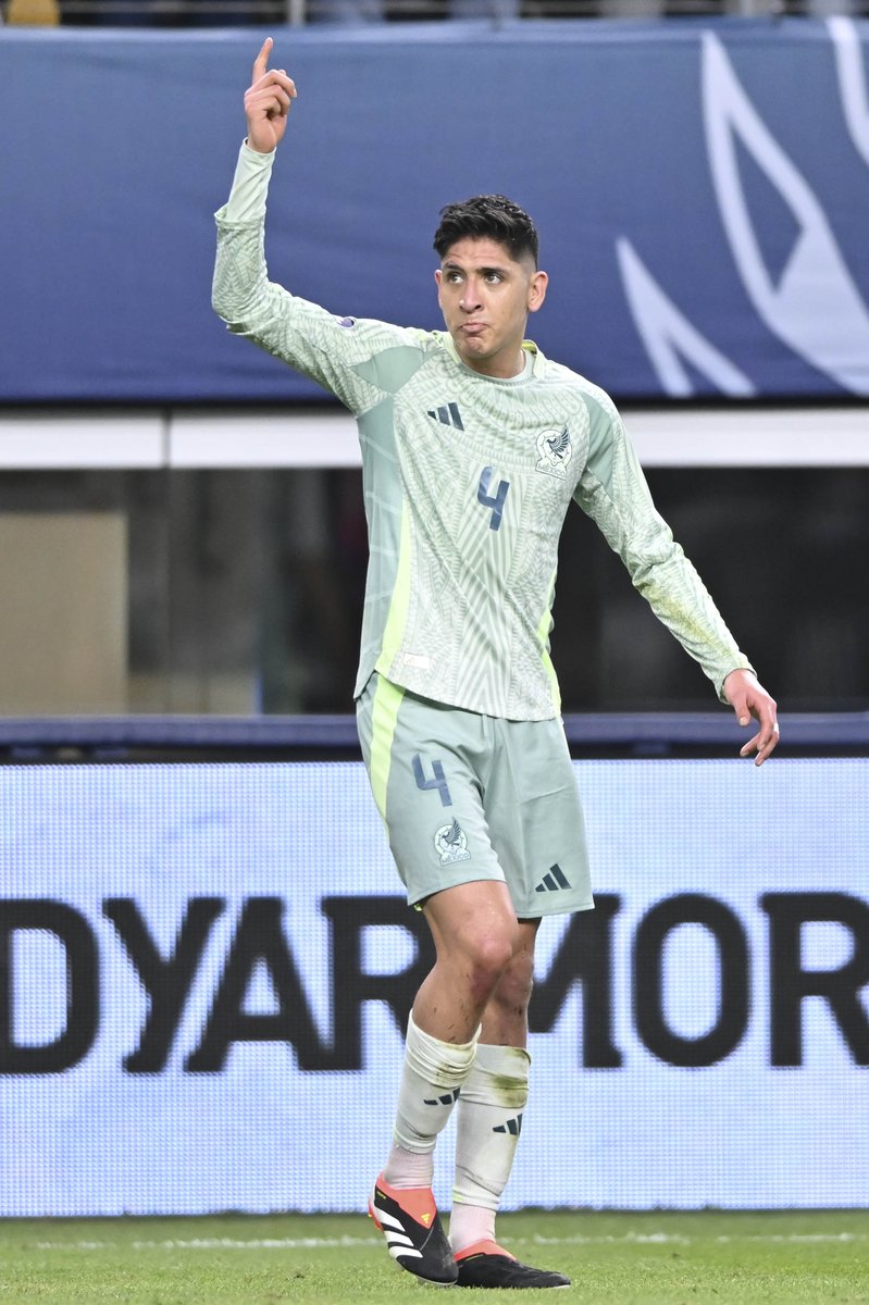 #ConvocadosMX | @EdsonAlvarez19 🇲🇽 He played 19 minutes in @WestHam's last game of the season against Manchester City 🏴󠁧󠁢󠁥󠁮󠁧󠁿 #ProyecciónTricolor