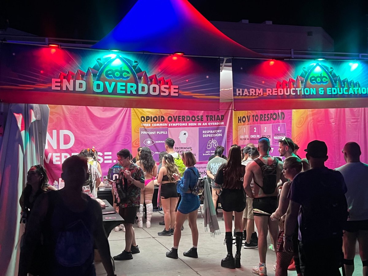 we’ve trained 17,000 people at edc and still have a whole day to go! come by the booths on the festival grounds/in camp edc and help us reach 20,000 trained!