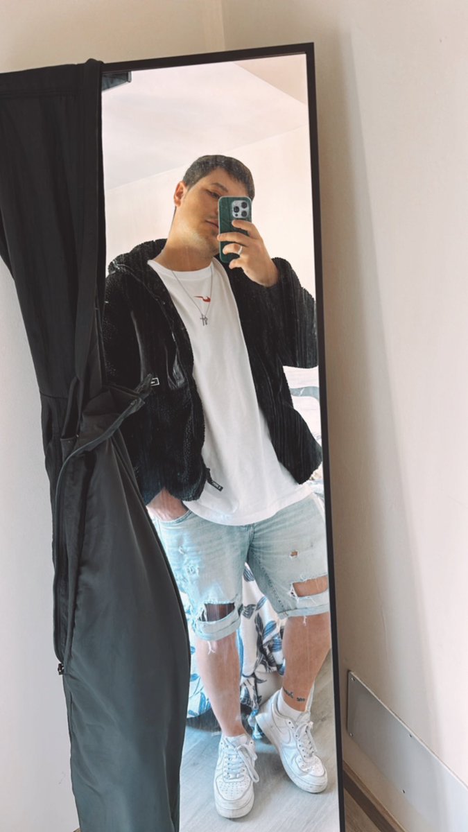 Tu gordo sabroso en stream ⚠️ 

Entra a por tu nalgada 

twitch.tv/byloren_