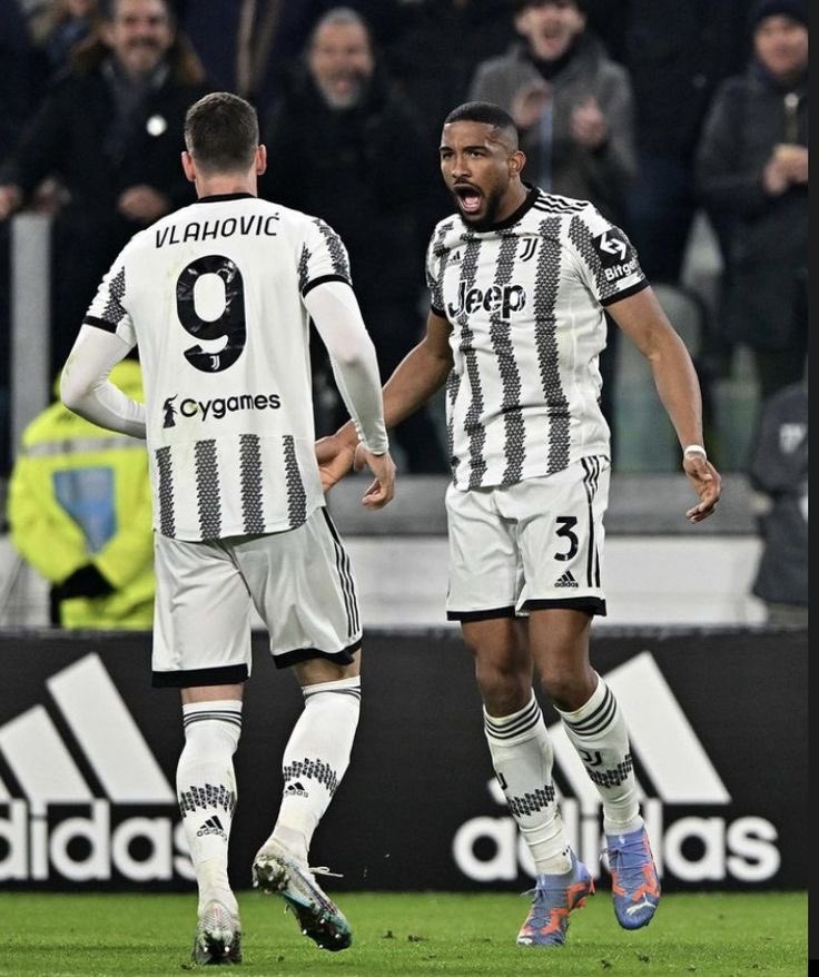 sxjuve's tweet photo. “non è stato accontentato nel calciomercato” https://t.co/HYBI9FqXpJ