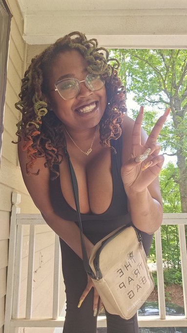 I think she's purrty... https://t.co/gfKdvb4mKq