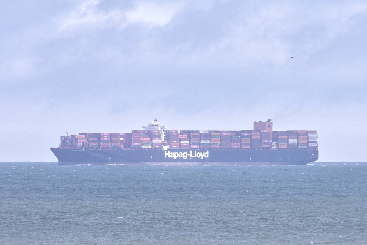 The TANGIER EXPRESS, IMO:9525900 en route to Norfolk International Terminal (NIT) Virginia, flying the flag of Liberia 🇱🇷. #HapagLloyd #ContainerShip #TangierExpress #ShipsInPics