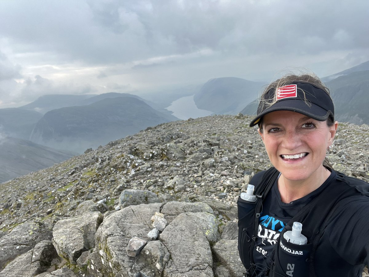 ratherbrunning's tweet image. Friday evening with Great Gable to myself. Not a soul in sight and the light was amazing. Stopped more than once to take it all in ⛰️🏃🏼‍♀️💜 #honisterpass #greengable #lakedistrict #fellrunning