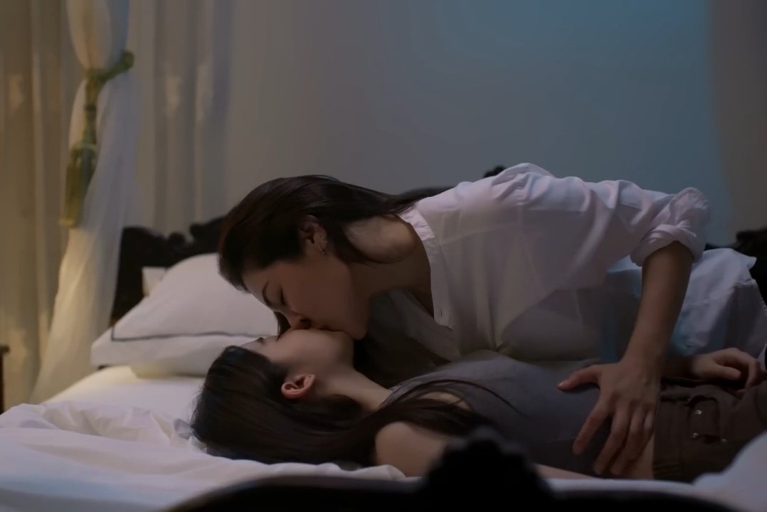 Olha o tamanho da mão da Khun Nueng mdsss😳

WATCH BLANK TOGETHER
#BlankTheSeriesSS2EP1