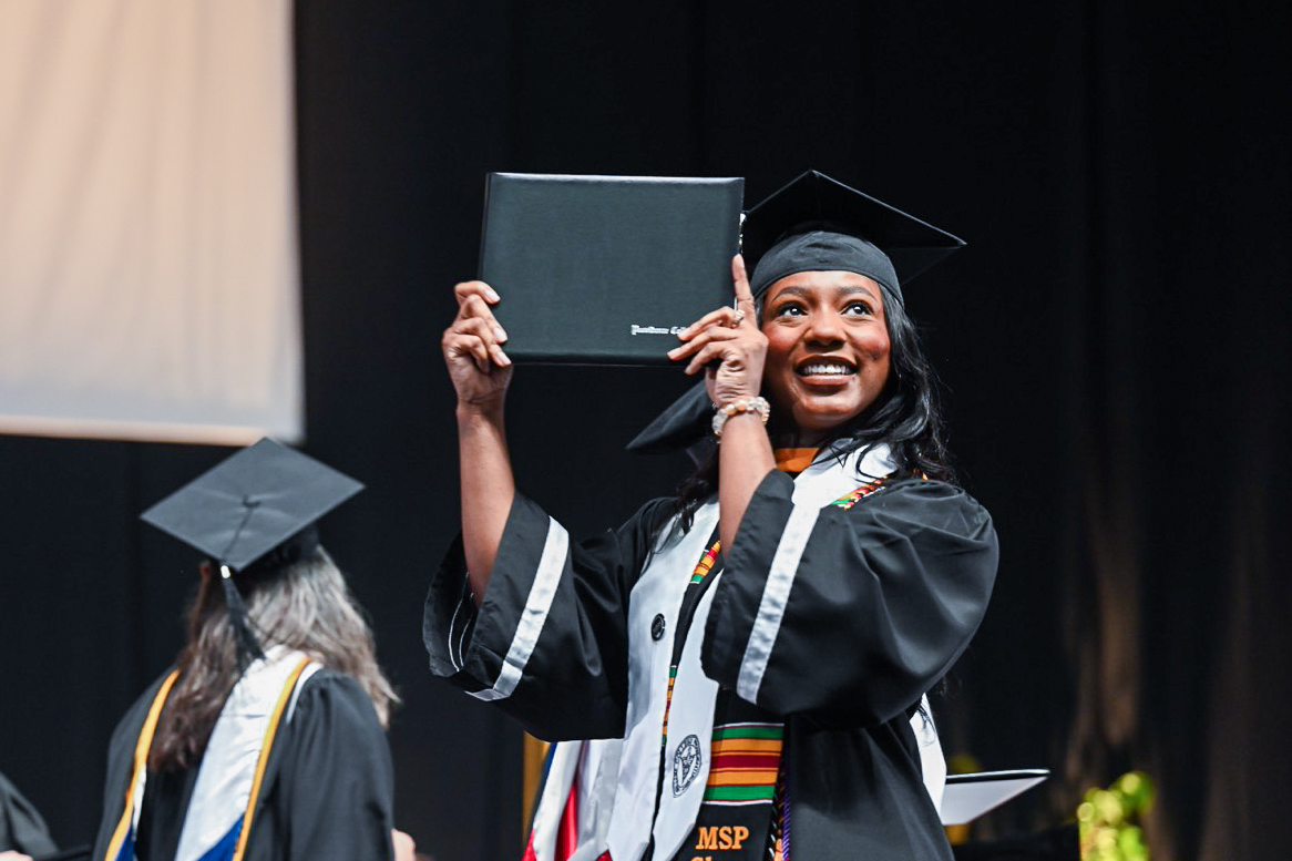 🎓 Pomp and photographs 🎓 Congratulations to members of the Class of 2024 on their commencement. Friartown will miss you! See video and photos from the weekend's events and learn more about #PC2024: commencement.providence.edu/livestreams-20…