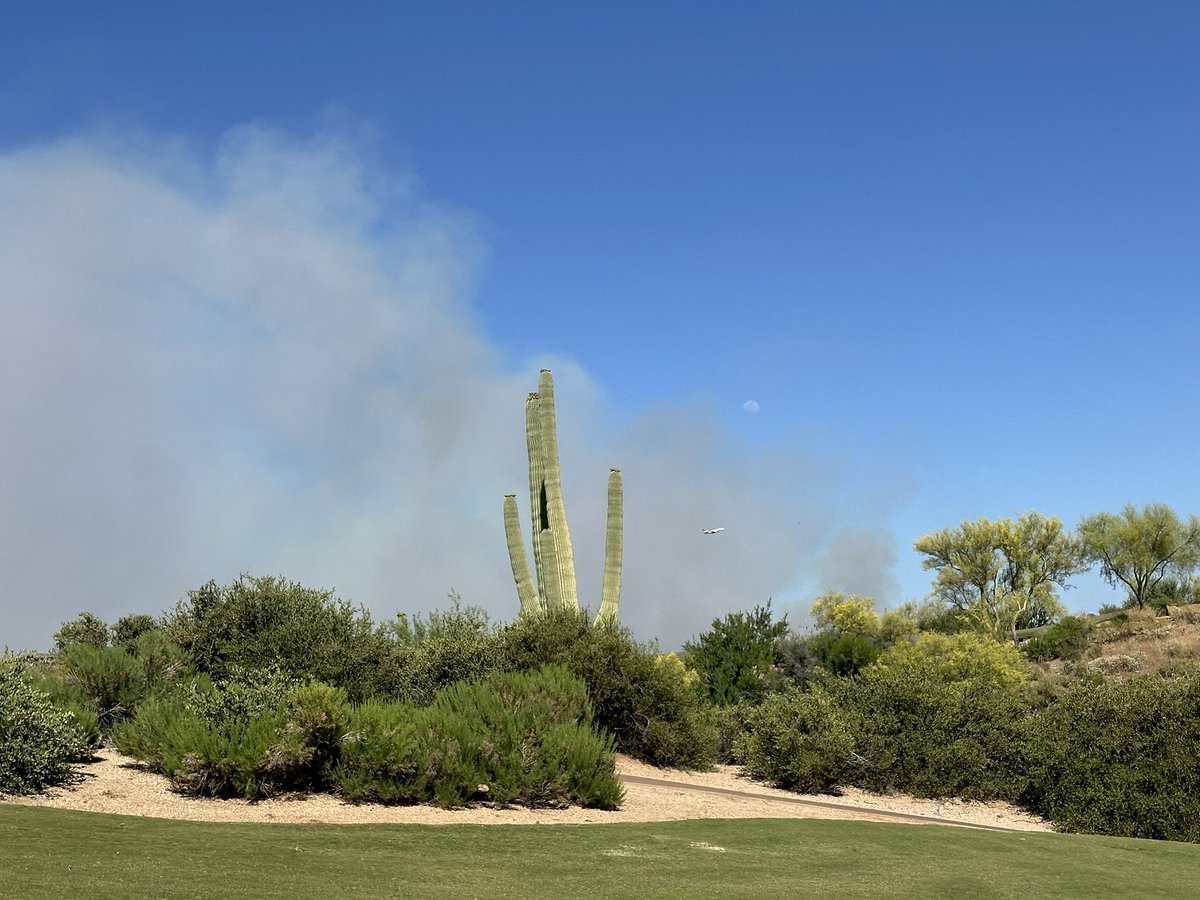 Danie1974allen's tweet image. Lots of tankers over my area yesterday and today as hot shot crews tackle the #wildcatfire Hope for no evacuations, last check was 5,000 acres burned.