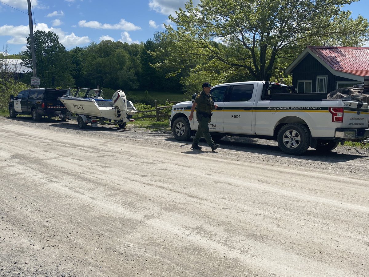 OPP, MNR and tows are on scene at Bobs Lake this afternoon to remove two boats involved in a collision last night that claimed the lives of two women and one man, all in their early 20s. kingstonist.com/news/three-dec…