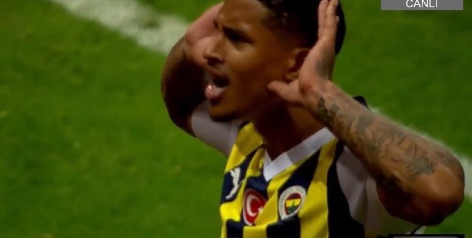 golden sonra icardi gol sevinci yapmis aq dünya tarihinin en iyi tasak gecisi