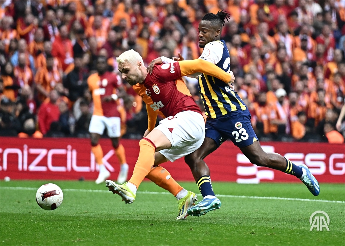 Galatasaray, derbide isabetli şut çekemedi.