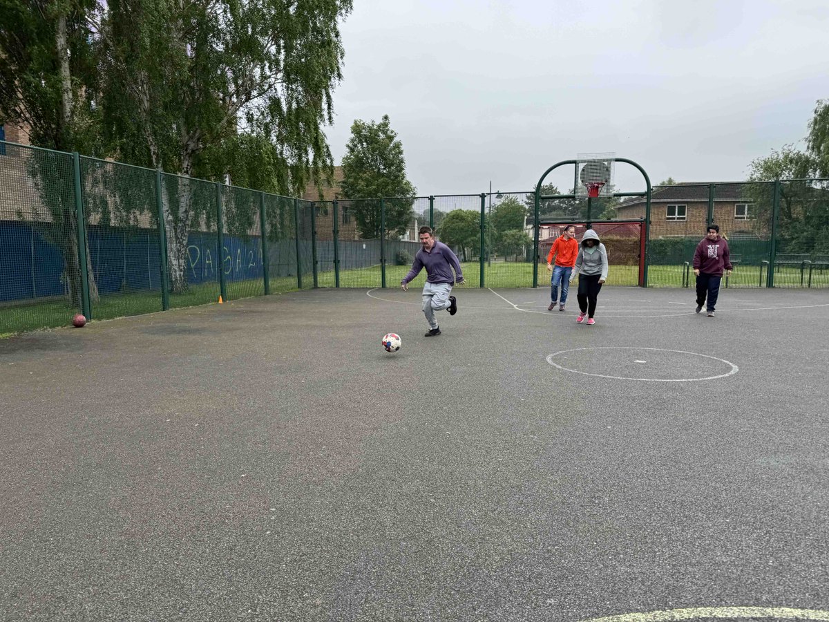 Our fantastic walking group got involved with a game of ‘End Zone’ walking football on Thursday!

⚽️🚶‍♂️

Interested? You can email zsinclaire@re-instate.co.uk

#getinvolved #livingwell #endzone #walking #football