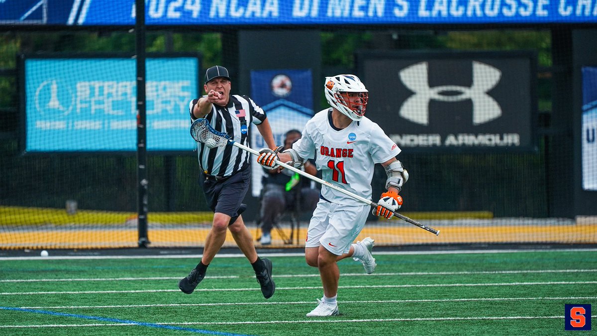 'Cuse pulls the goalie and gets the ball back, down on offense with 95 seconds to go. Fig with a caused turnover and ground ball. 📺 @ESPNU 💻 tinyurl.com/yc696vpw 📻 @TKClassicRock 🔊 cuse.com/showcase?Live=… 📊 ncaa.com/game/6292099 #HHH x #LikeNoOther