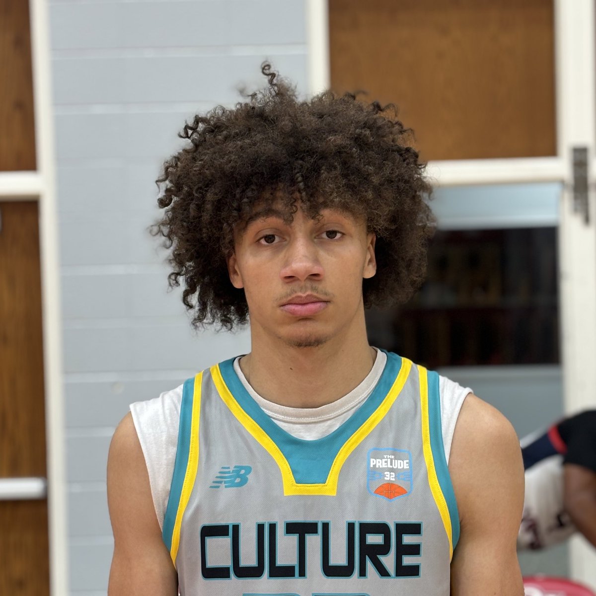 DJ Brown should be of interest to a lot of college programs this spring. Brown is 6’5 with a diverse skillset and provides a lot of activity around the paint. He showed the ability to put it on the floor and go get a bucket when he needed to as well.