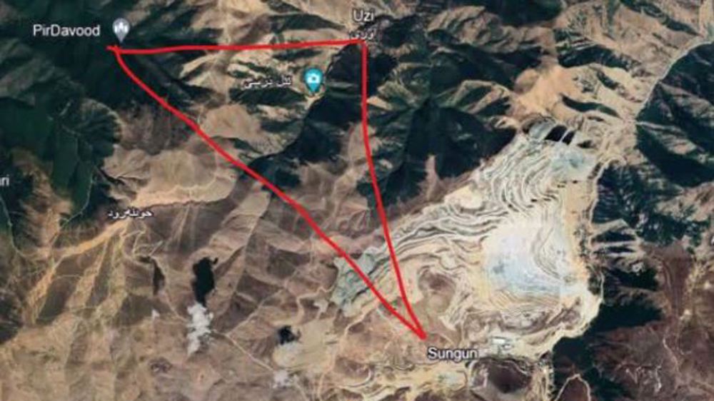 Der Hubschrauber soll sich im zwischen Pivdavood und Uzi befinden. Der Zugang kann aufgrund der Berge und teils Bewaldung nur zu Fuß erfolgen.  #Iran