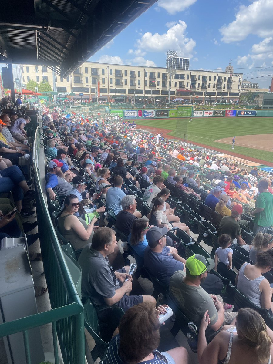 Another AMAZING day for a @TinCaps game @ParkviewField! The crowds this week have been AWESOME. Over 6,500 again today cheering on our team and waiting on @midwestboxbreak post game autographs.