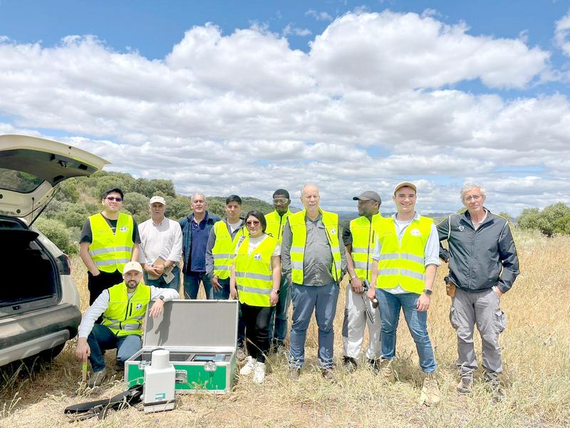 Seminario teórico-práctico sobre el método geofísico VLF (Very Low Frequency)

uclm.es/es/ciudad-real…