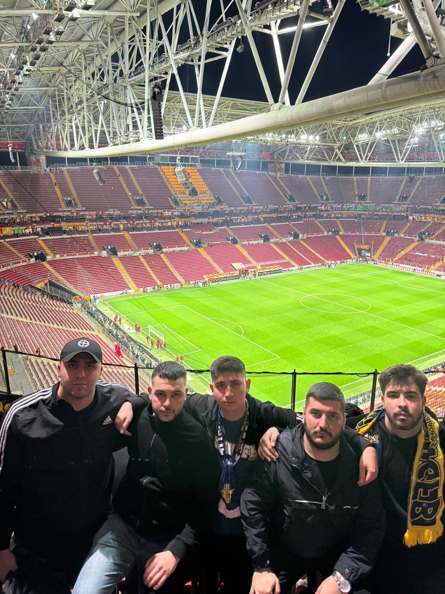 19.05.2024 
FENERBAHÇEMİZİ galatasaray karşısında yalnız bırakmadık. #UNIGFB