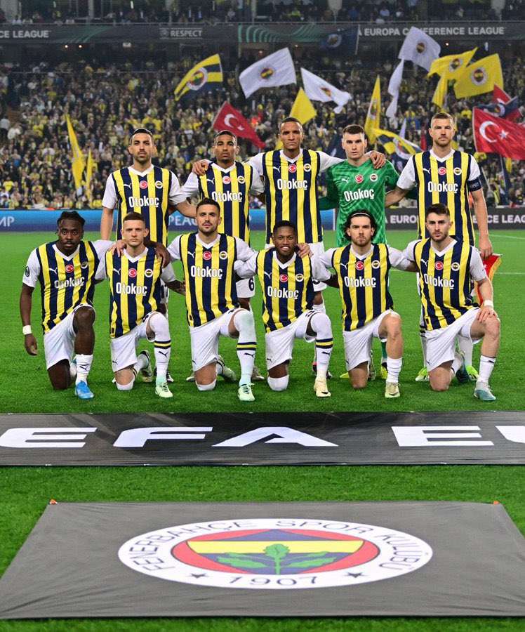 Son yılların en karakterli kadrosu sonuna kadar mücadele ettiler ve bugün şampiyon olamasalar da bu çeteye 10 kişiyle gereken cevabı vererek tarihe isimlerini altın harflerle yazdırdılar. Çok yaşa Cumhuriyet’in ve Atatürk’ün takımı FENERBAHÇE!!