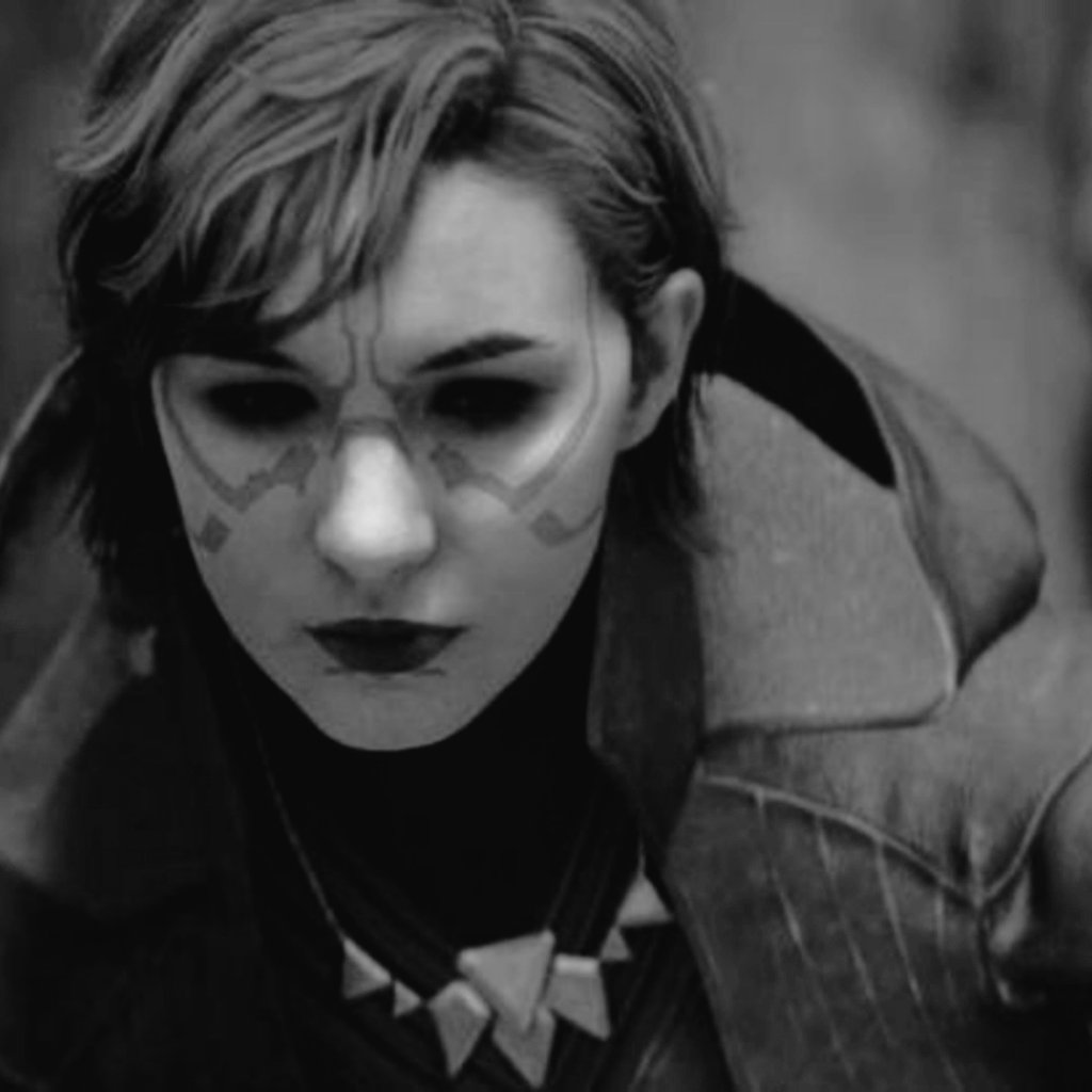 𝐓𝐇𝐄 𝐍𝐈𝐆𝐇𝐓𝐒𝐈𝐒𝐓𝐄𝐑 
𝐉𝐞𝐝𝐢: 𝐒𝐮𝐫𝐯𝐢𝐯𝐨𝐫 

𝐥𝐢𝐭𝐞𝐫𝐚𝐭𝐞 𝐚𝐧𝐝 𝐝𝐞𝐬𝐜𝐫𝐢𝐩𝐭𝐢𝐯𝐞 
𝐚𝐥𝐥 𝐬𝐭𝐚𝐫 𝐰𝐚𝐫𝐬 𝐦𝐞𝐝𝐢𝐚 𝐛𝐚𝐬𝐞𝐝 
𝐚 𝐟𝐞𝐚𝐭𝐡𝐞𝐫 𝐨𝐟 #𝐭𝐡𝐮𝐧𝐝𝐞𝐫𝐛𝐢𝐫𝐝 

𝐋𝐈𝐊𝐄 | 𝐑𝐓