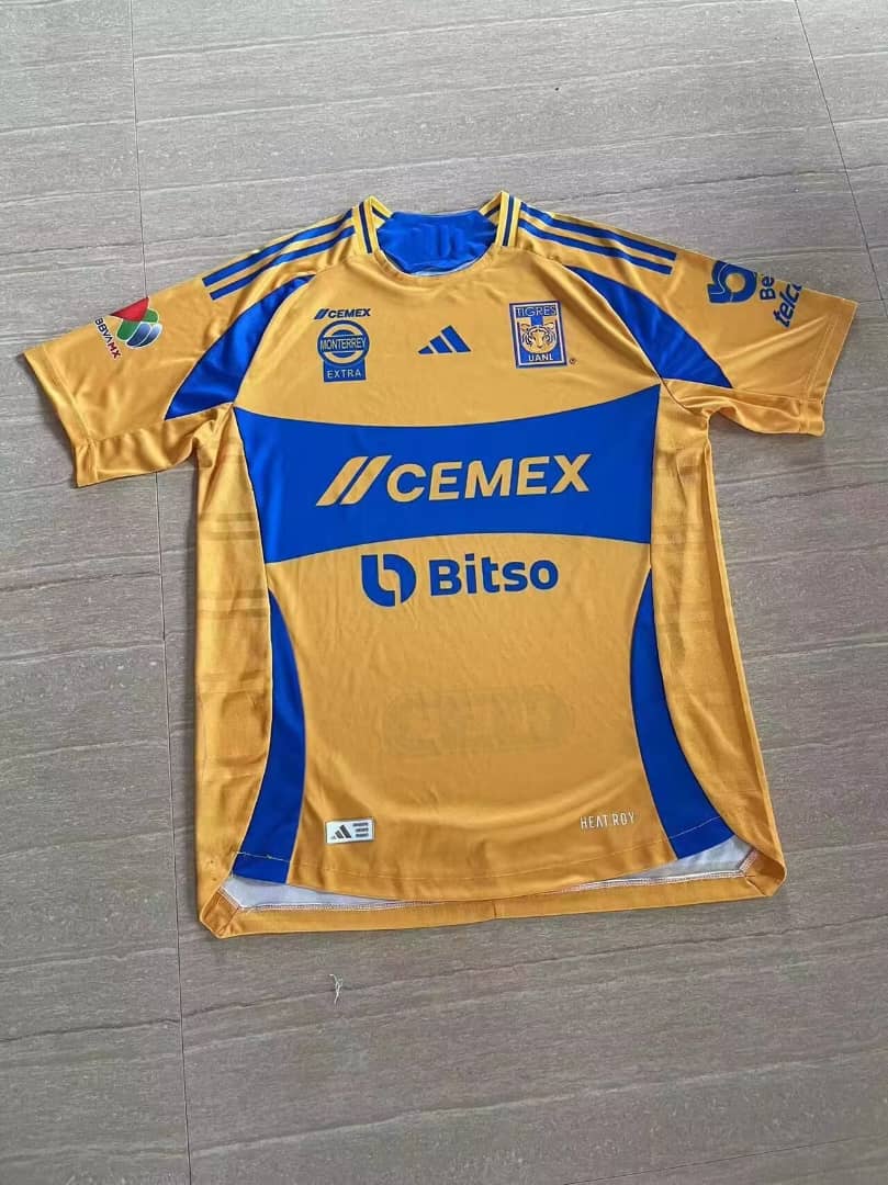 The_BigMike85's tweet photo. @TigresJersey @adidasMX @TigresOficial Estos diseños andan manejando los ojos rasgados https://t.co/sd3lSkVsoY