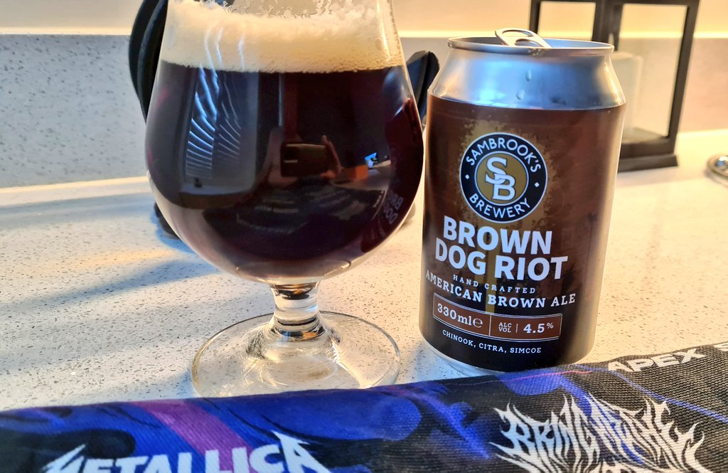 Not had a Brown Ale in years. I predict a riot..😉 Cheers everyone, hoppy Sunday. 🍺