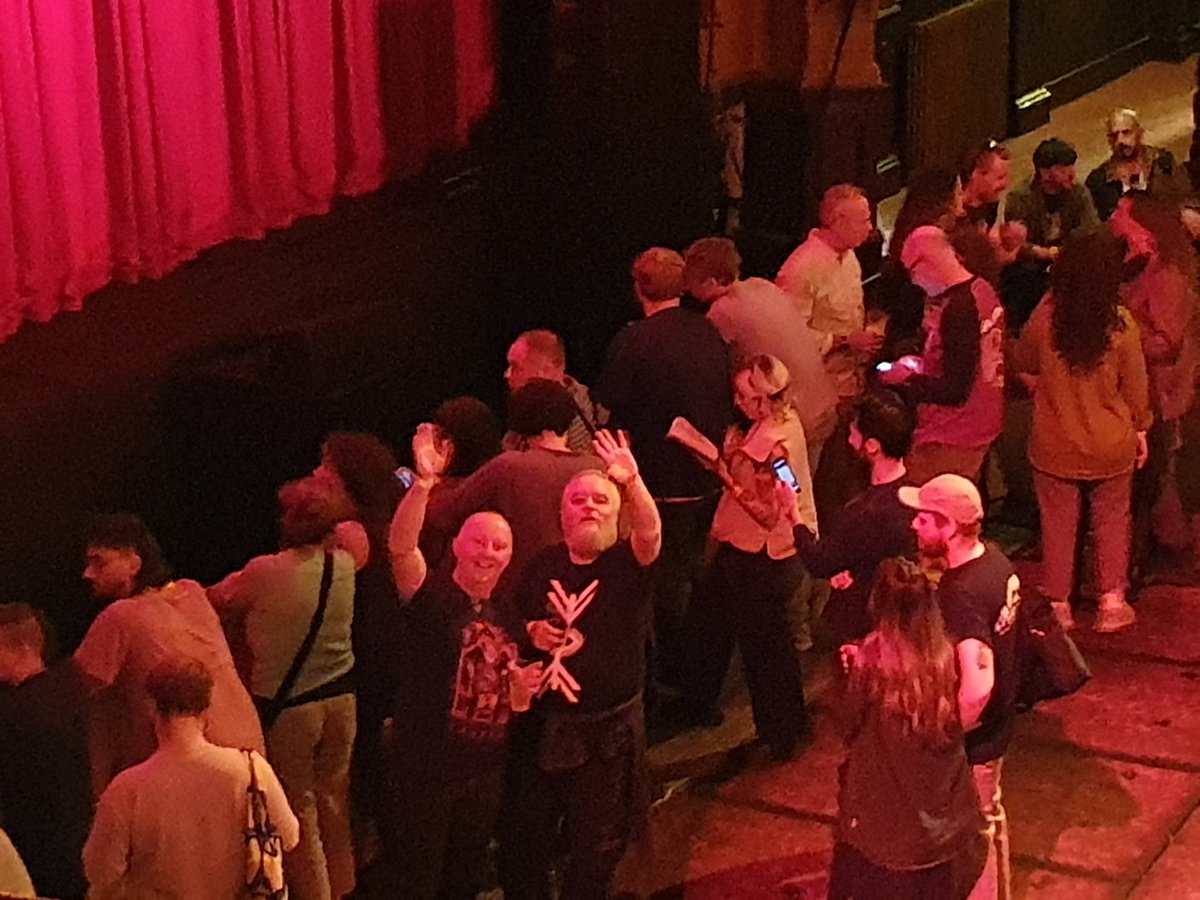 Waving to @markyp599 & @atjksham from on high as we await @AndyTheDoorbum opening for @LankumDublin at @HackneyEmpire 👋