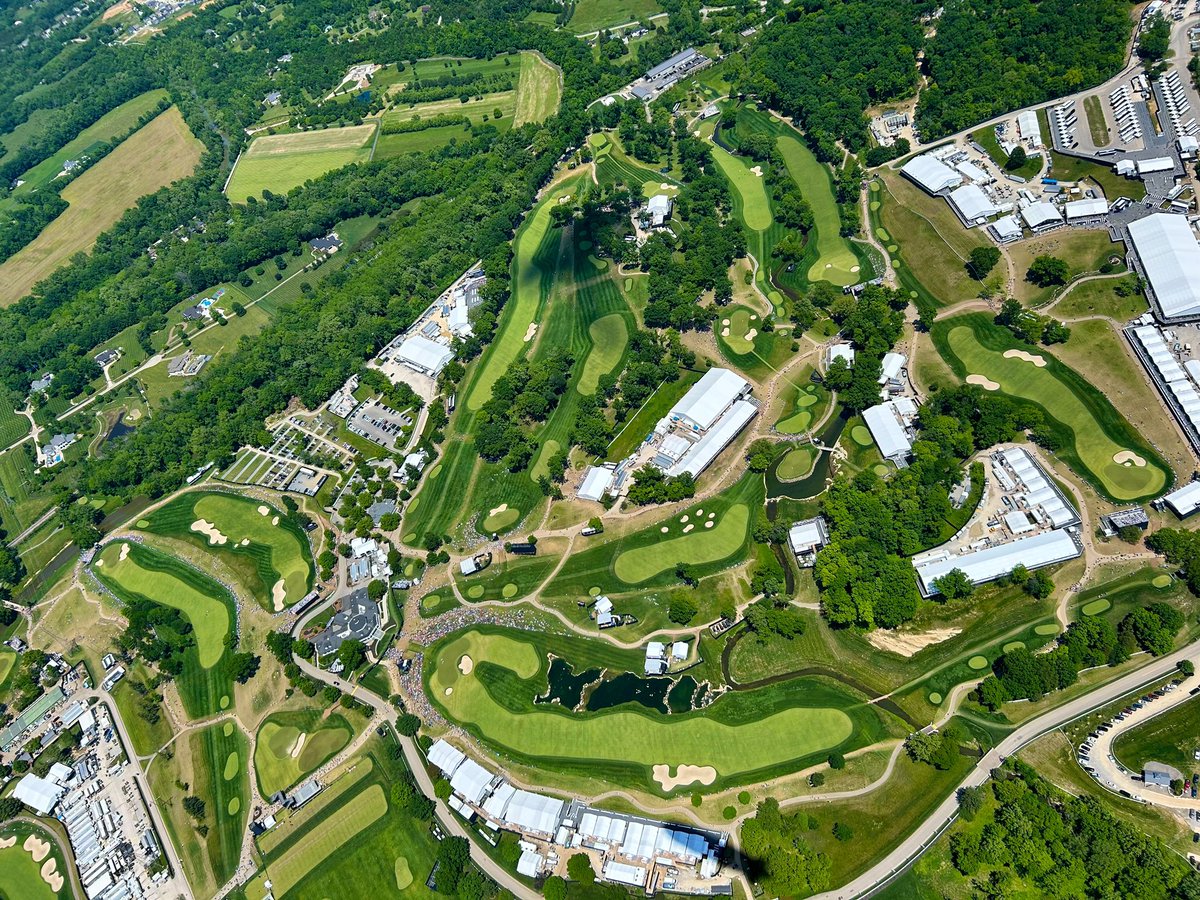 GoodyearBlimp's tweet image. A champion will be crowned. #PGAChamp