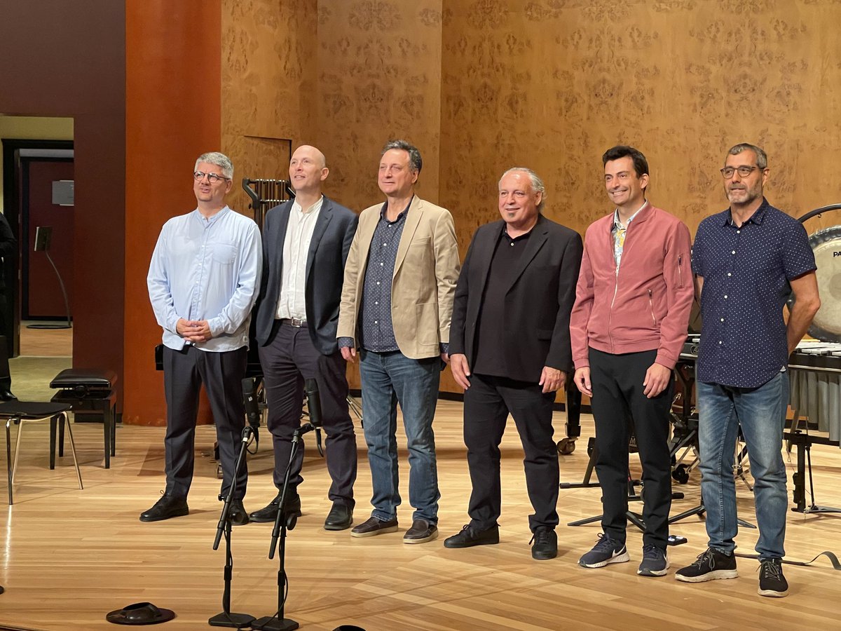 ninodiro's tweet image. Maravilloso día, con buena música y buena compañía!!!
¿Qué más se puede pedir?