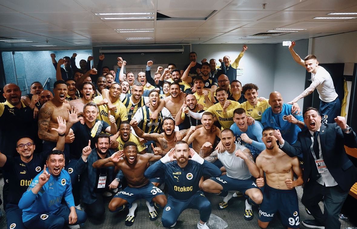 📸 Geceye bir fotoğraf bırak.