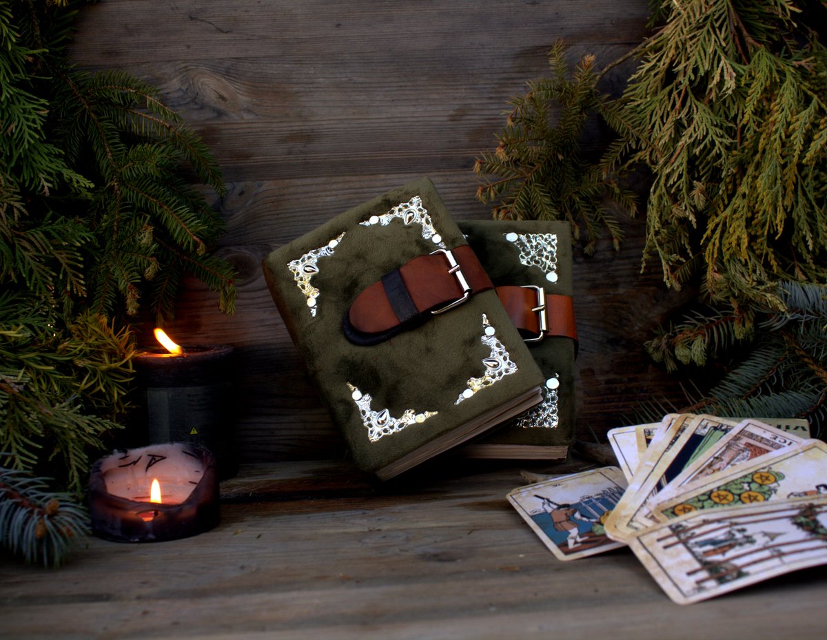 MemoryKeeper9's tweet image. memorykeeper.store/products/grimo… 
Welcome to a soulful store of amazing and magical notepads .
Fabulous illustrations , marvelous workmanship , 
Magic in every page of your most favorite journal