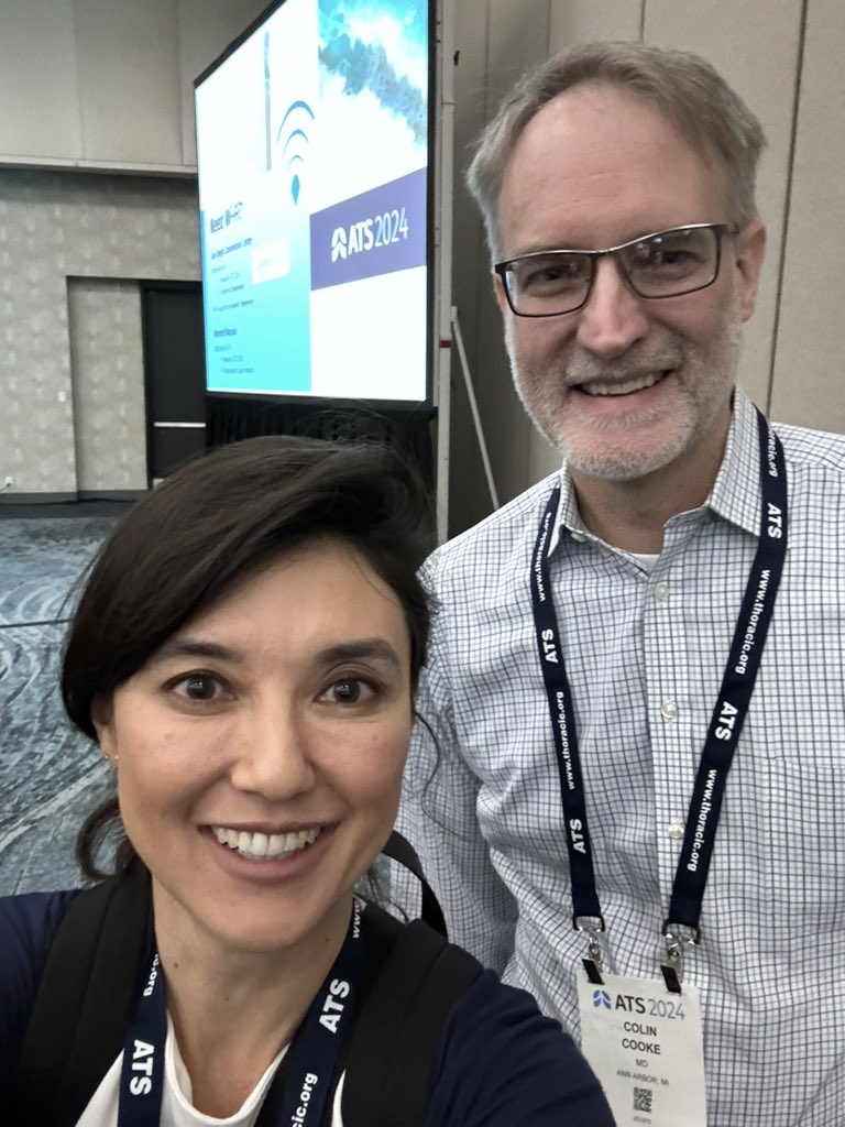 leticiakawano's tweet image. Meeting in person @ColinRCooke for the first time at #ATS2024
 Colin, you’ re the man ! 😎
#TaylorSwiftFans