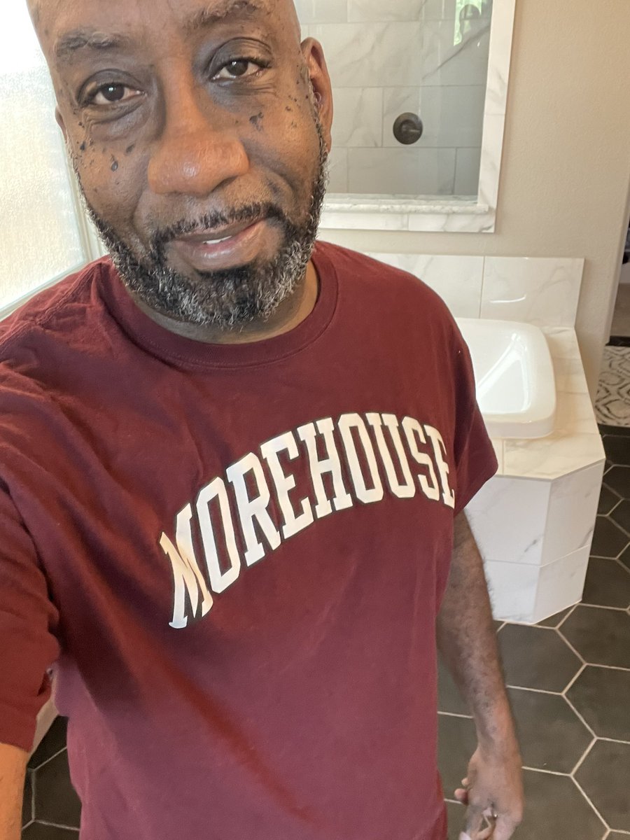 A great day to represent Dear ‘Ol Morehouse.  Class of ‘92 representing!!! Congratulations to the class of 2024! #MenofMorehouseToMorehouseMen #etfactaestlux