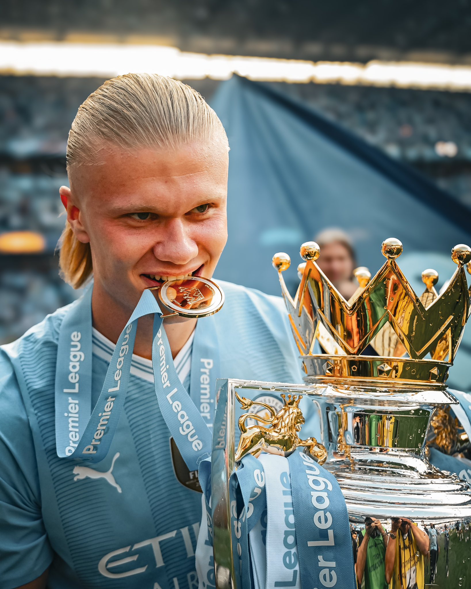 Haaland con la medalla y el título de liga. Fuente: Erling Haaland en "X".
