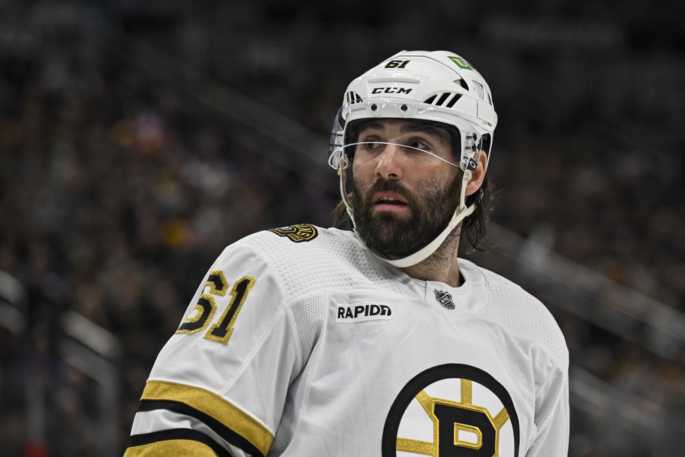 Pat Maroon wants to re-sign with #NHLBruins. Would you give him the Lucic deal from last year? 1 year, $1 million base and cap hit with incentives to get to $1.5 mil? #GetBent
