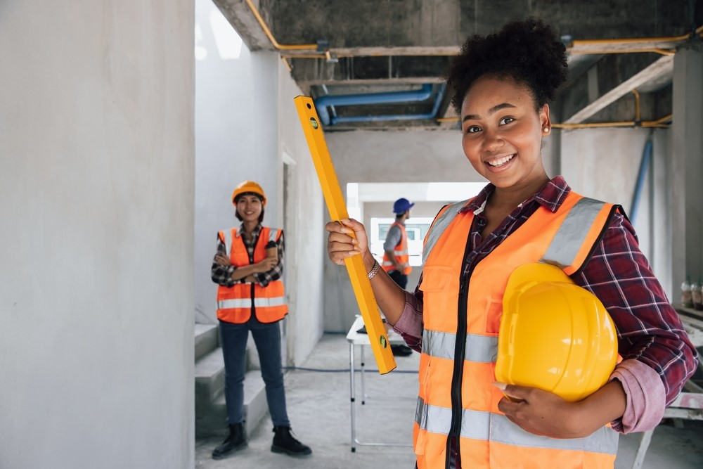 There are many ways to get into construction, apprenticeships, work experience, college courses and more. @GoConstructUK has all the information you need to help you figure out which is the right one for you. Find it all here ow.ly/WP0350RHXXc #ConstructionJobs