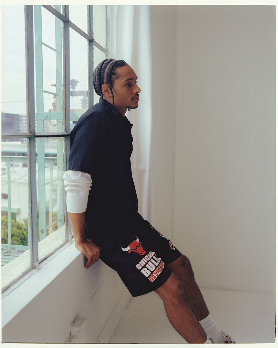 mitchell_ness's tweet photo. Crafted with a shorter inseam, our latest NBA nylon shorts are light and ready-to-wear with any look - dressed up or dressed down.
Just in time for summer.
Available online at https://t.co/2zosc1IUci.
#BeLegendary #HardwoodClassics https://t.co/Hhr0bC63jZ