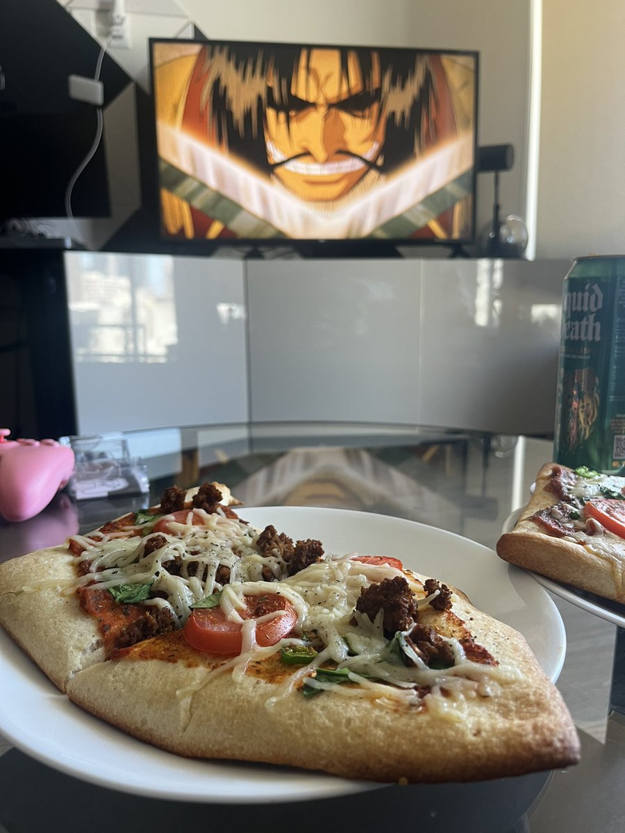 One Piece, One Pizza is my favorite Sunday activity