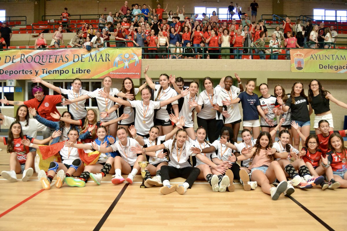 🔥 ¡Ya conocemos a los equipos clasificados para la Fase Final del #CDEInfantilBM Femenino! 

✅ @balonmanolajota 
✅ @BmAulaCultural 
✅ @cbptodelcarmen 
✅ @handbolAsco
✅ @BalonmanoGijon
✅ @H_Poblenou
✅ @BMAnaitaBase 
✅ @BM_Roquetas 

#FollowTheFuture #SheLovesHandball